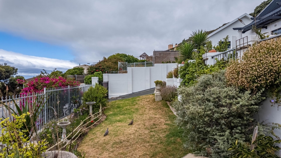 7 Bedroom Property for Sale in Fish Hoek Western Cape